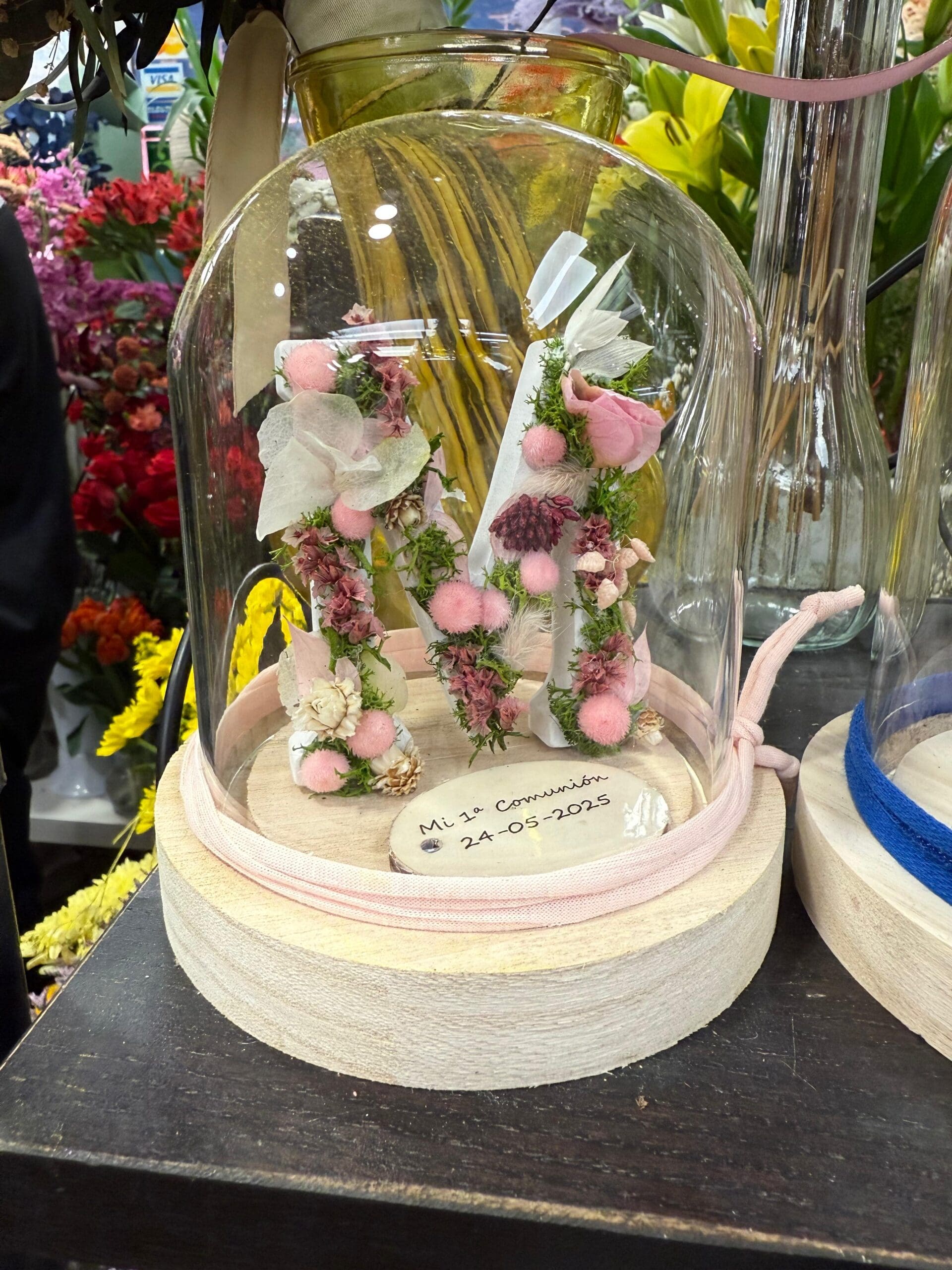 Regalo comunión cúpula flores